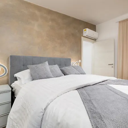 Muzini Apartment